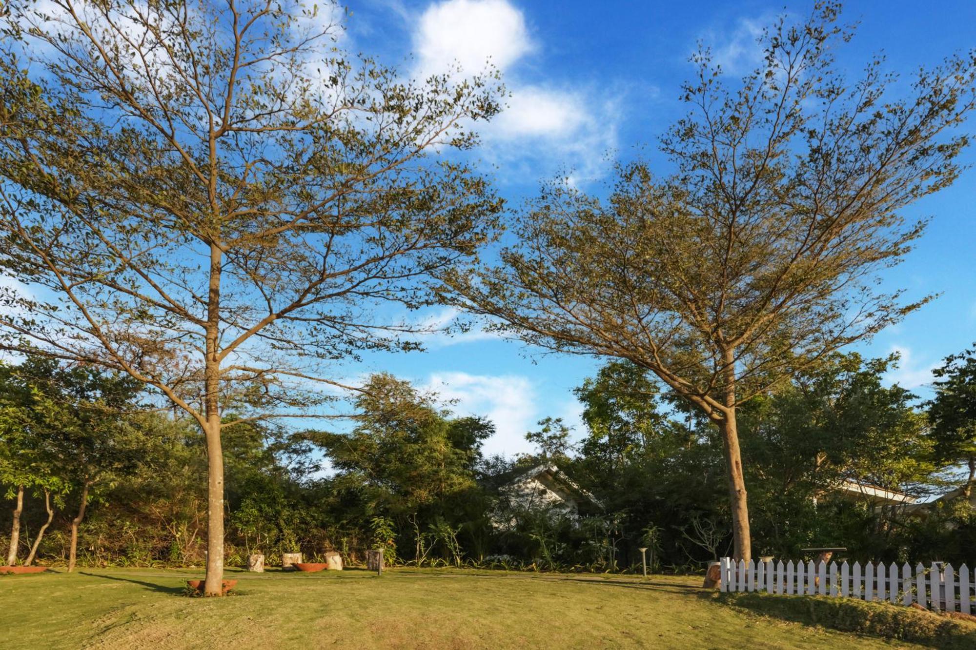 Club Mahindra Tungi, Lonavala Hotel Kültér fotó